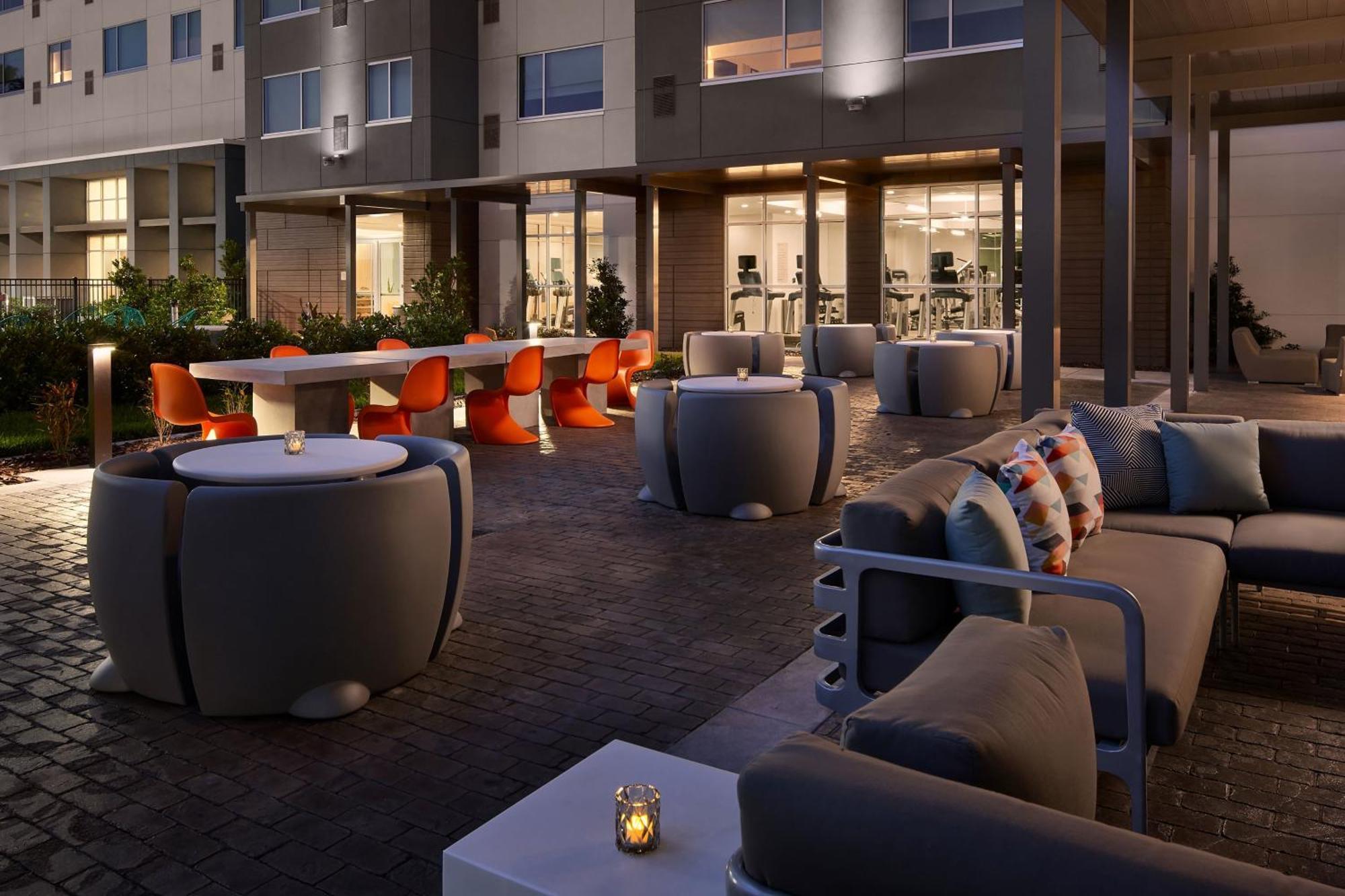 Aloft Orlando International Drive By Marriott Hotel Williamsburg Exterior foto